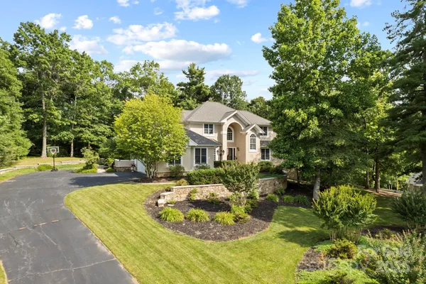 Property Slideshow image 3 of 48 | 117 founders dr, Flat Rock, NC, 28731