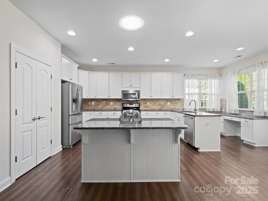 Property Slideshow image 3 of 37 | 12728 meetinghouse dr, Cornelius, NC, 28031