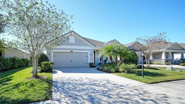 Property Slideshow image 2 of 51 | 11211 spring gate trl, Lakewood Ranch, FL, 34211