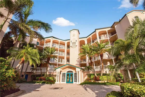 Property Slideshow image 2 of 59 | 5430 eagles point cir 202, Sarasota, FL, 34231