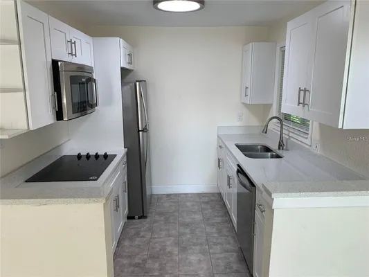 Property Slideshow image 2 of 15 | 17202 sandalwood dr 202, Wildwood, FL, 34785