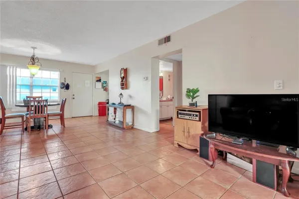 Property Slideshow image 3 of 30 | 960 virginia st apt 107, Dunedin, FL, 34698
