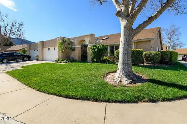 Property Slideshow image 3 of 43 | 22106 village 22 22, Camarillo, CA, 93012