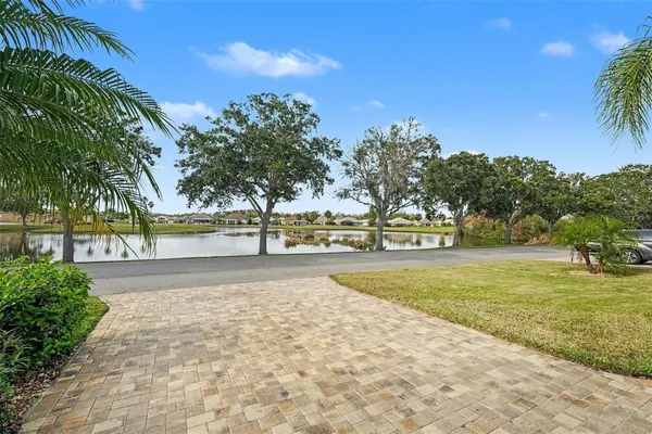 Property Slideshow image 3 of 33 | 29318 snap hook dr, San Antonio, FL, 33576