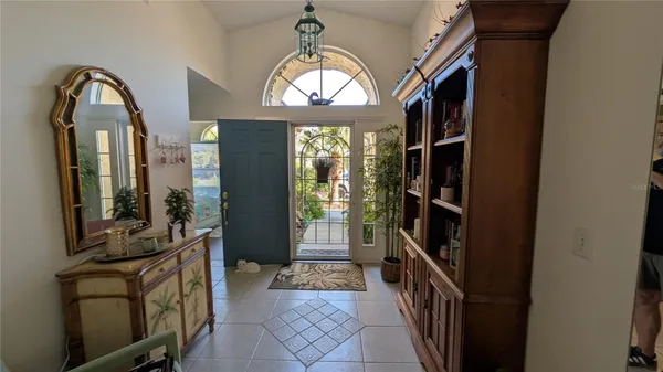 Property Slideshow image 2 of 17 | 5406 83rd ter, Sarasota, FL, 34243