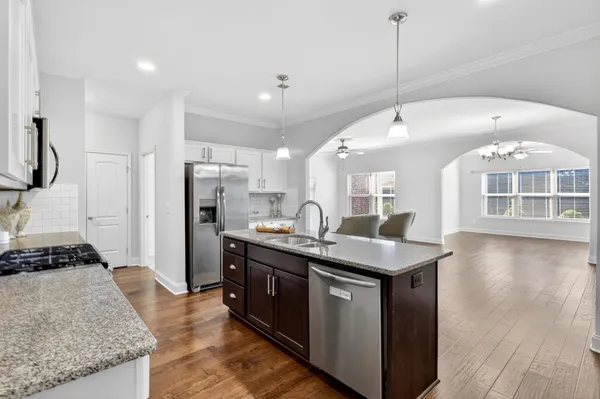Property Slideshow image 3 of 42 | 1386 whispering oaks dr, Lebanon, TN, 37090