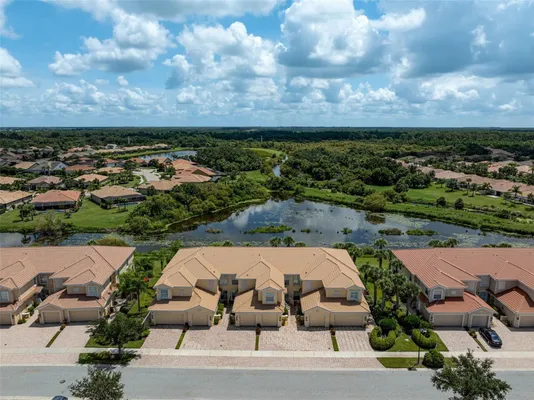 Property Slideshow image 2 of 38 | 1257 burgos dr 302, Sarasota, FL, 34238