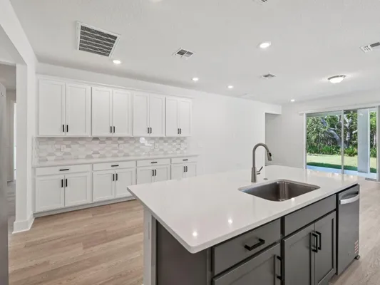 Property Slideshow image 2 of 12 | 120 foresthaven st, Ormond Beach, FL, 32174
