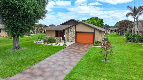 Property Slideshow image 2 of 43 | 2906 waterwood dr, Sebring, FL, 33872