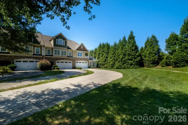 Property Slideshow image 2 of 45 | 4004 la crema dr, Charlotte, NC, 28214