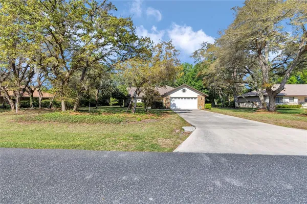 Property Slideshow image 2 of 54 | 8160 sw 53rd ct, Ocala, FL, 34476