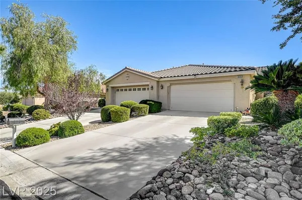 Property Slideshow image 3 of 41 | 10393 abisso dr, Las Vegas, NV, 89135