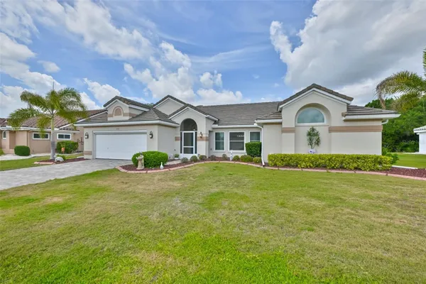 Property Slideshow image 3 of 43 | 2109 new bedford dr, Sun City Center, FL, 33573