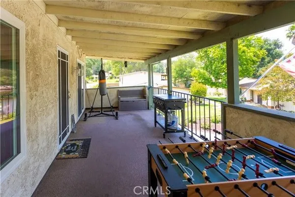 Property Slideshow image 3 of 50 | 26344 oak pln e, Newhall, CA, 91321