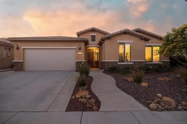 Property Slideshow image 2 of 44 | 1371 camino sueno, Hemet, CA, 92545