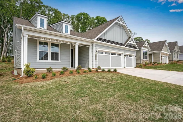 Property Slideshow image 2 of 43 | 13409 cozy ct, Charlotte, NC, 28215