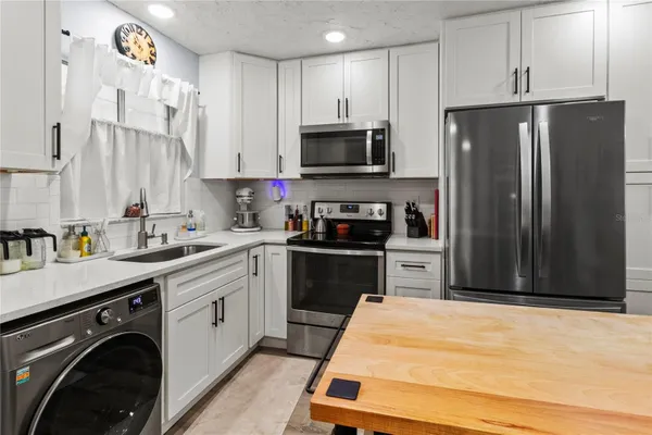 Property Slideshow image 3 of 38 | 4189 heron way # 406e, Bradenton, FL, 34205