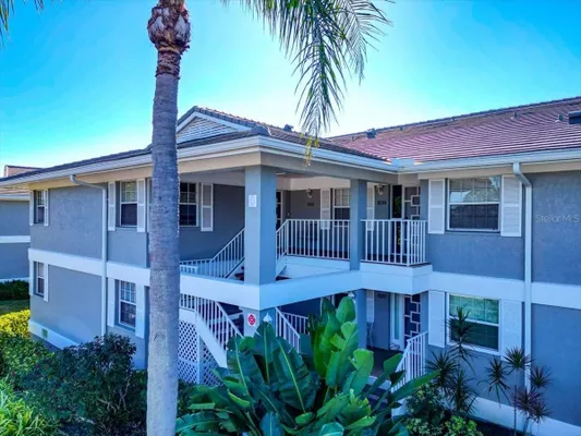 Property Slideshow image 2 of 32 | 1233 edgewater cir # 65, Bradenton, FL, 34209