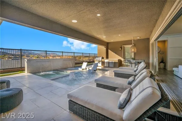 Property Slideshow image 2 of 95 | 10096 amethyst hills st, Las Vegas, NV, 89148