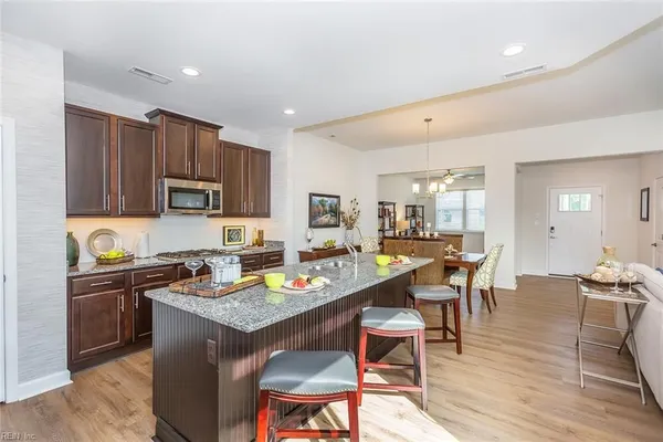 Property Slideshow image 2 of 34 | 2400 venture way b, Suffolk, VA, 23434