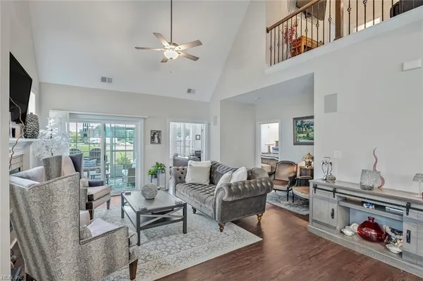 Property Slideshow image 3 of 35 | 3105 lantern pl # 47, Chesapeake, VA, 23321