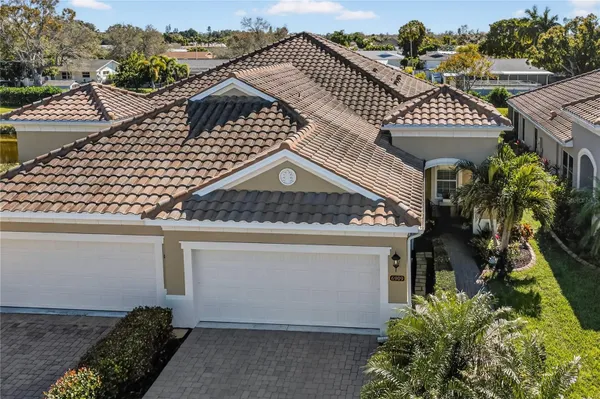 Property Slideshow image 3 of 46 | 6909 playa bella dr, Bradenton, FL, 34209