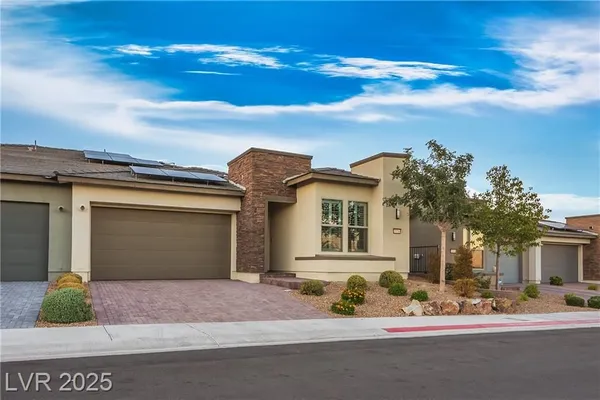 Property Slideshow image 3 of 49 | 9576 bloodstone ln, Las Vegas, NV, 89143