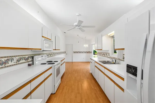 Property Slideshow image 2 of 35 | 13727 se 87th ave, Summerfield, FL, 34491