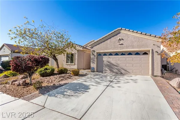 Property Slideshow image 2 of 31 | 7425 grassquit st, North Las Vegas, NV, 89084