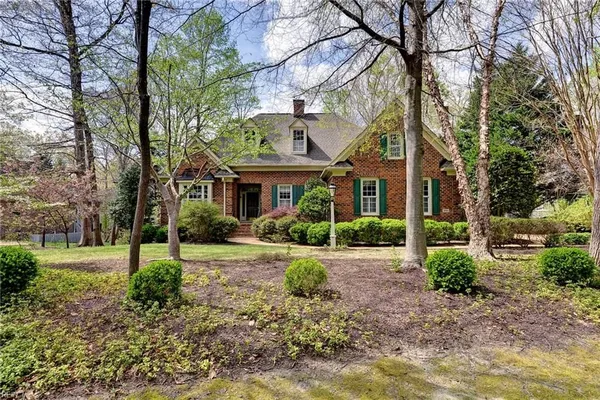 Property Slideshow image 3 of 39 | 201 heritage pointe, Williamsburg, VA, 23188