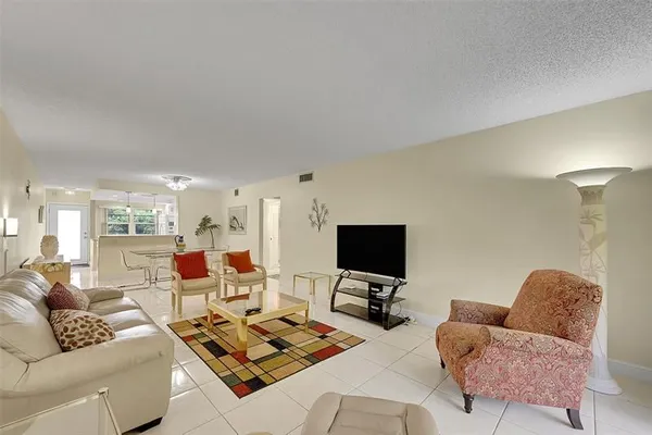 Property Slideshow image 3 of 44 | 2403 antigua cir c4, Coconut Creek, FL, 33066