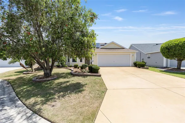 Property Slideshow image 2 of 61 | 2047 dunster ct, The Villages, FL, 32162