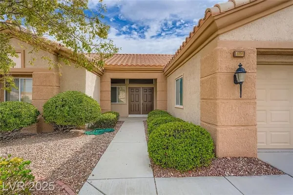 Property Slideshow image 3 of 21 | 2820 faiss dr, Las Vegas, NV, 89134