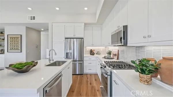Property Slideshow image 2 of 27 | 1275 snowberry pl, Montebello, CA, 90640