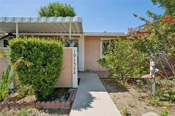 Property Slideshow image 3 of 47 | 19153 avenue of the oaks, Newhall, CA, 91321