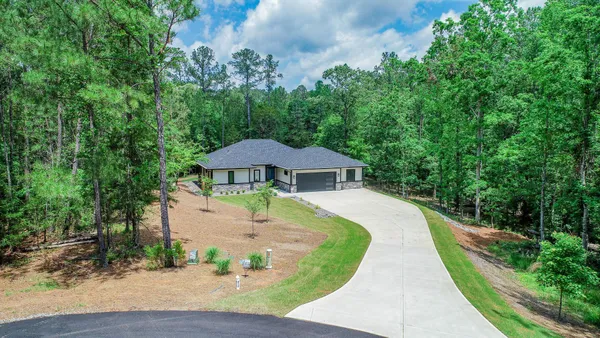 Property Slideshow image 3 of 48 | 217 cove point lane ln, Mccormick, SC, 29835