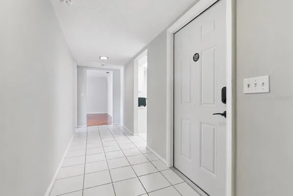 Property Slideshow image 3 of 39 | 1141 merle way 14, Sarasota, FL, 34232