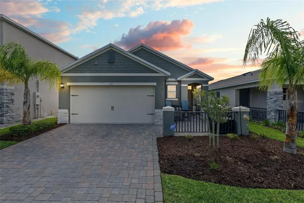 Property Slideshow image 3 of 54 | 287 caryota ct, New Smyrna Beach, FL, 32168