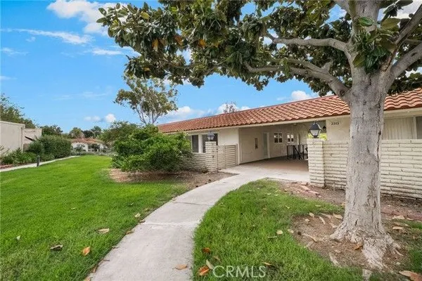 Property Slideshow image 3 of 53 | 2313 via puerta q, Laguna Woods, CA, 92637