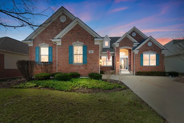 Property Slideshow image 3 of 43 | 7 chaco ct, South Barrington, IL, 60010