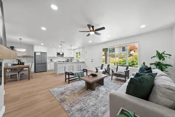 Property Slideshow image 2 of 34 | 4386 albatross way, Oceanside, CA, 92057