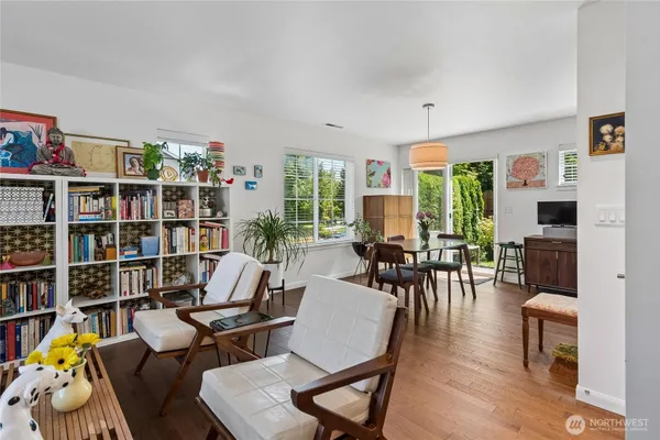 Property Slideshow image 3 of 22 | 23907 ne 113th ln 3, Redmond, WA, 98053