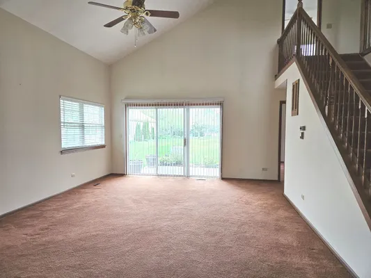 Property Slideshow image 3 of 18 | 21204 silktree cir, Plainfield, IL, 60544
