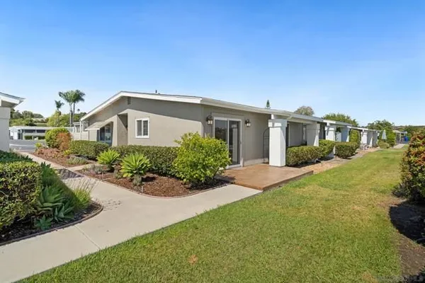 Property Slideshow image 3 of 25 | 3613 kieffer st, Oceanside, CA, 92057