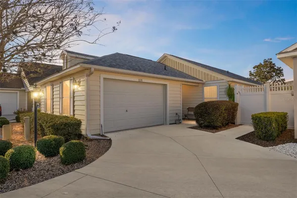 Property Slideshow image 2 of 71 | 1131 southern sun dr, The Villages, FL, 32162