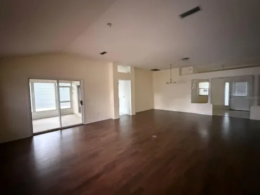 Property Slideshow image 3 of 12 | 1109 monterey ln, Lady Lake, FL, 32159