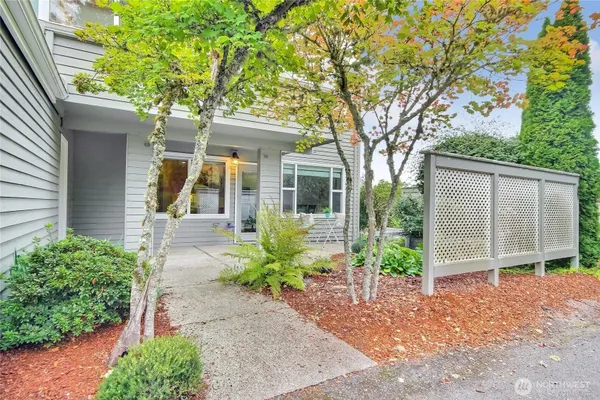 Property Slideshow image 3 of 40 | 4106 221st pl se # 1072, Issaquah, WA, 98029