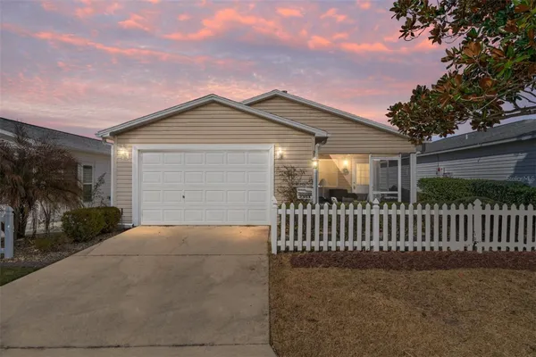 Property Slideshow image 2 of 36 | 2351 pine ridge st, The Villages, FL, 32162