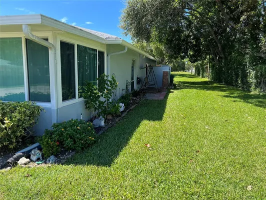Property Slideshow image 3 of 33 | 1614 berwick ct d, Palm Harbor, FL, 34684