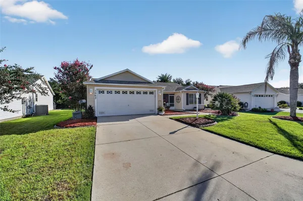 Property Slideshow image 3 of 61 | 1563 hollyberry pl, The Villages, FL, 32162